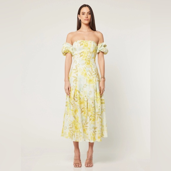 Elliatt Dresses & Skirts - [CLEARANCE/Send Offers] ELLIATT 'Sheraton ' Off-Shoulder Midi Dress in Floral